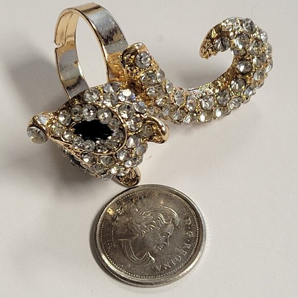 Gold and Crystal Fox Ring - Picture 3 of 7